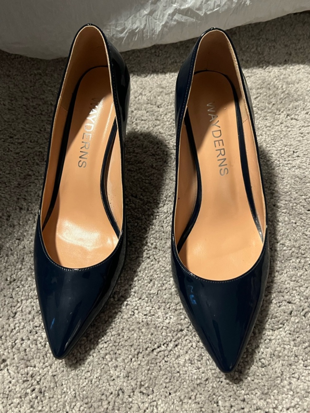 WAYDERNS Navy Patent Pointed-Toe Pumps